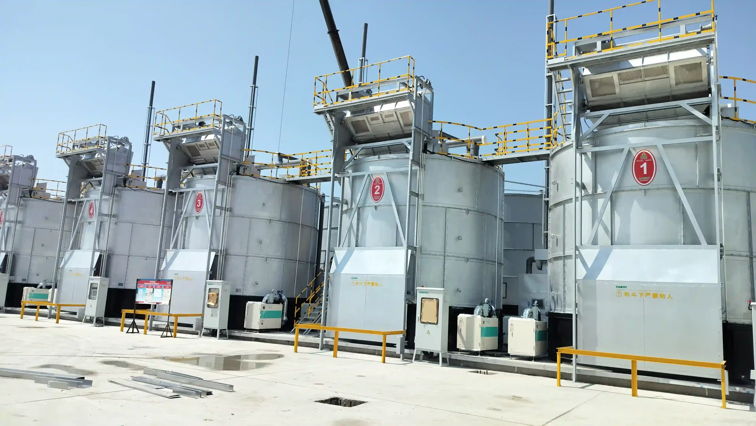Cason fertilizer fermentation tank product display